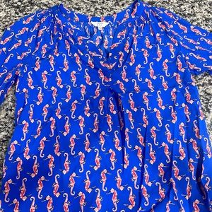 Crown & Ivory 3/4 quarter sleeve blouse with V neck